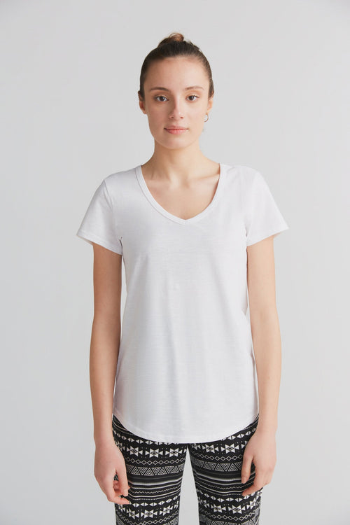 1223-022 | Women Flammé V-Neck T-Shirt - Off-White