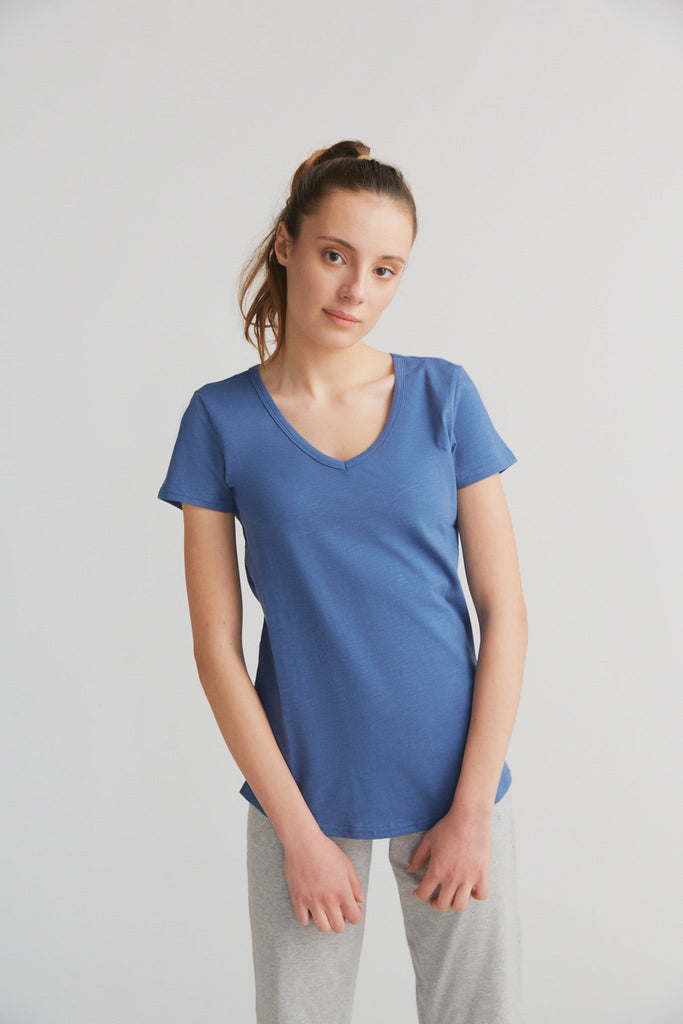 1223-054 | Women Flammé V-Neck T-Shirt - Enzianblau