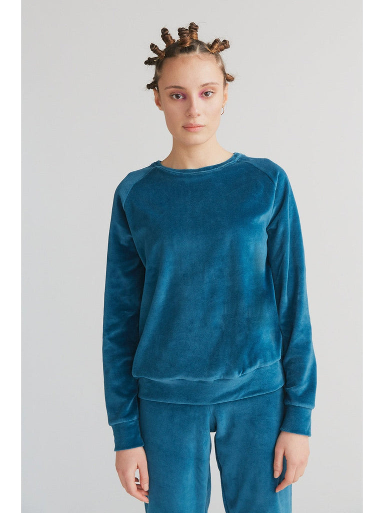 1277-044 | Women Velvet Sweatshirt - Danuvian Blue