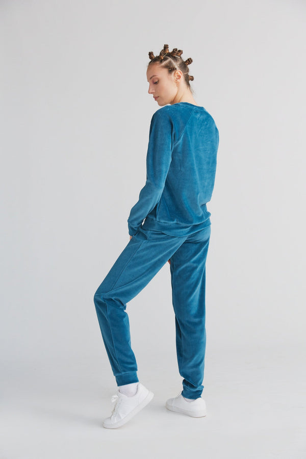 1277-044 | Women Velvet Sweatshirt - Danuvian Blue
