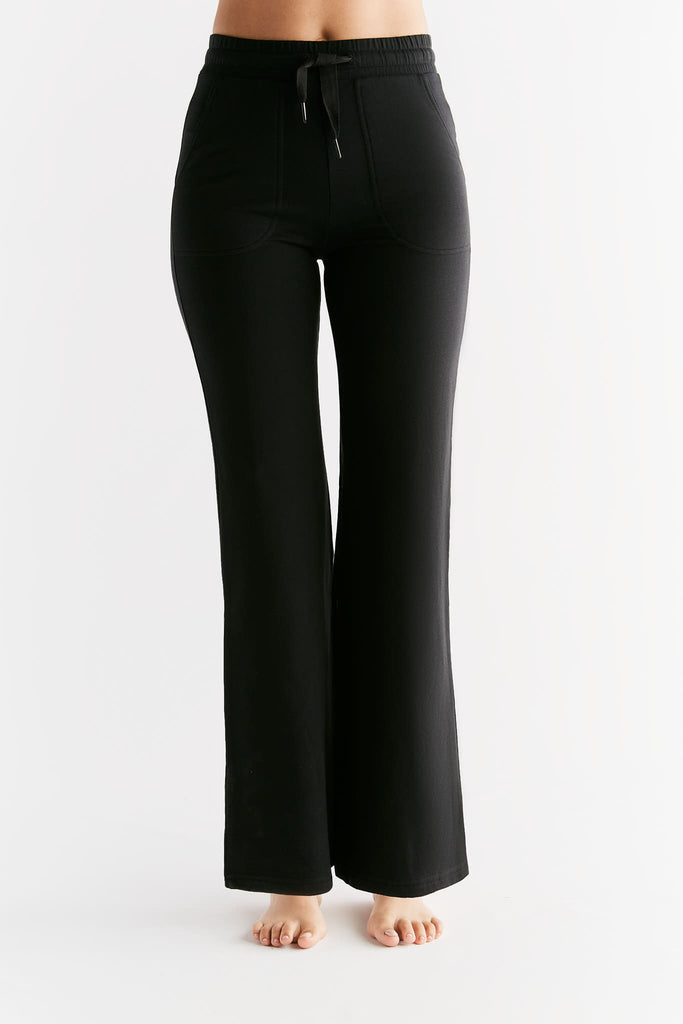 T1353-01 | TENCEL™ Active Women Feelfree Sweatpants - Black