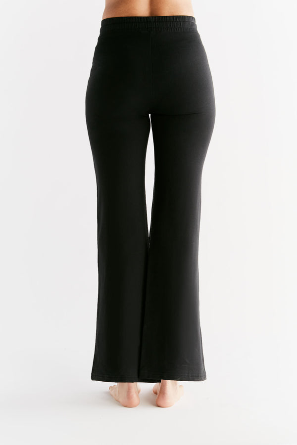 T1353-01 | TENCEL™ Active Women Feelfree Sweatpants - Black